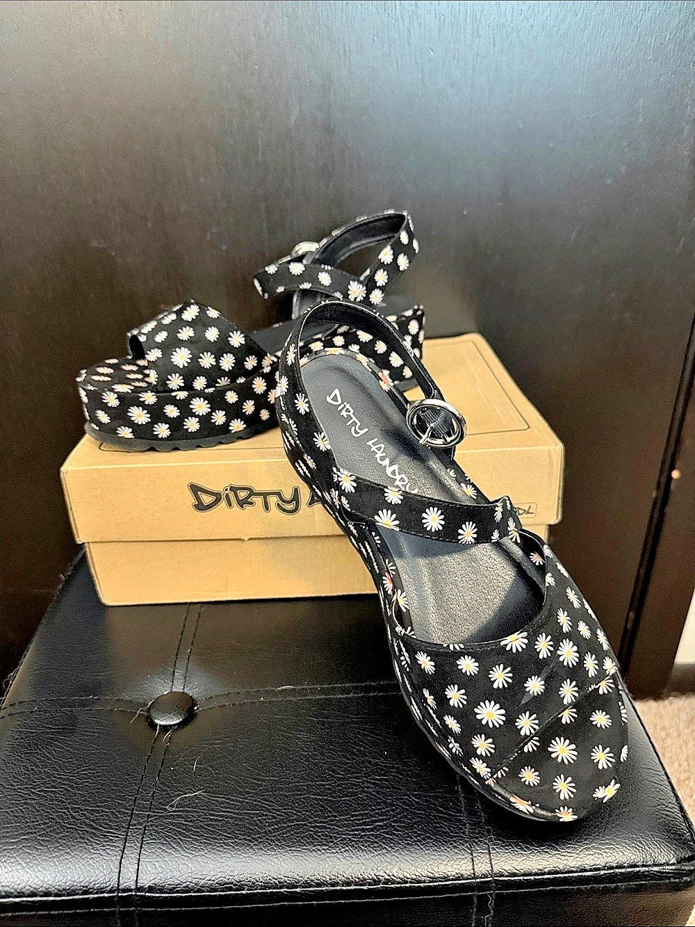 Dirty Laundry Floral Platform Sandals Black Daisy Size 8